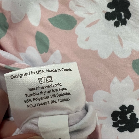 Itzy Ritzy Cutie Playful Petals 2-Piece Cocoon and hat set - Picture 4 of 4